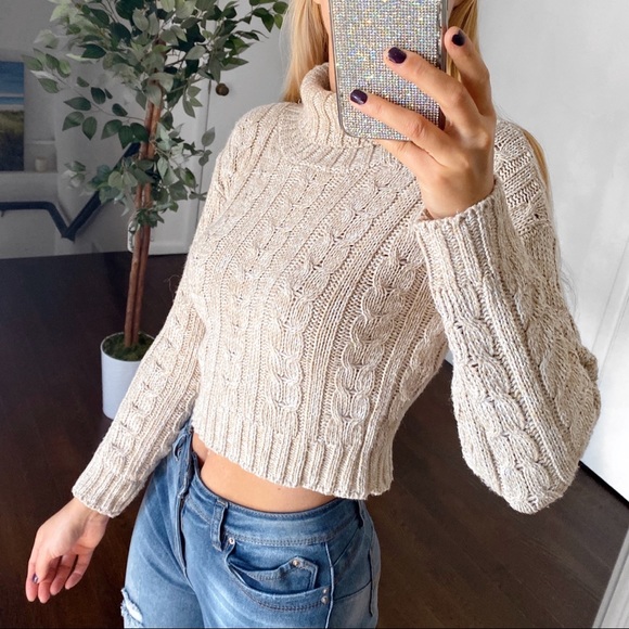 🐑 OATMEAL CABLE KNIT CROPPED KNIT TURTLENECK JUMPER! - Picture 2 of 10
